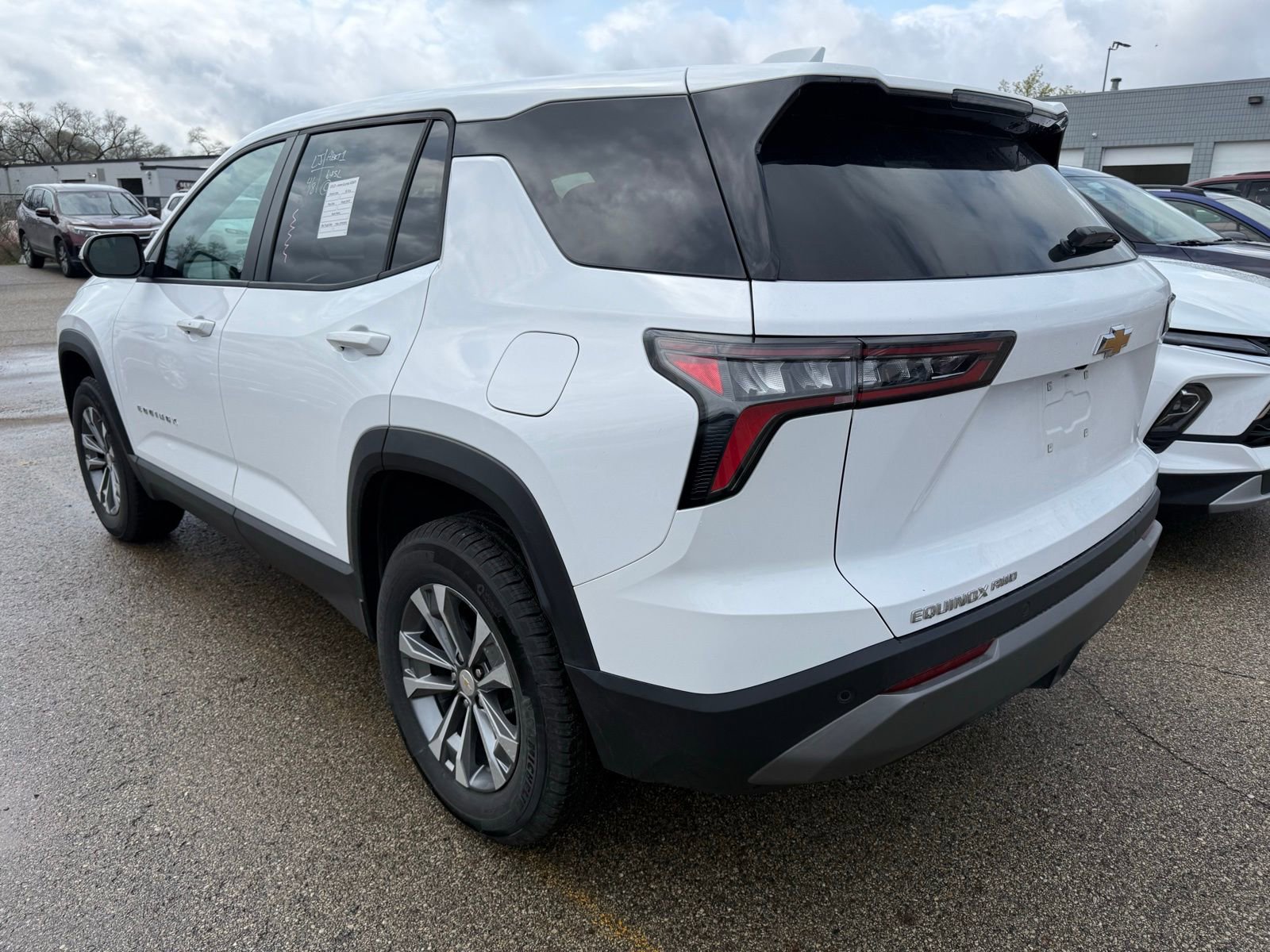Used 2026 Chevrolet Equinox LT image 4