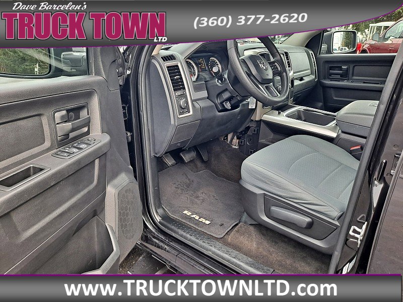 Used 2017 RAM 1500 Express AWD/4WD image 13