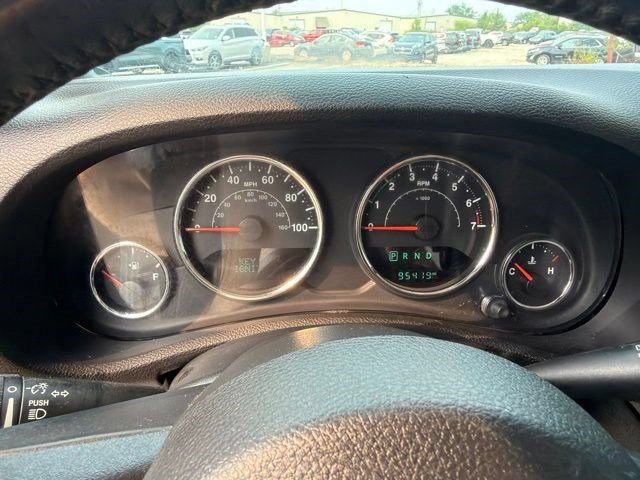 Used 2017 Jeep Wrangler Unlimited Sahara w/ Max Tow Package AWD/4WD image 14