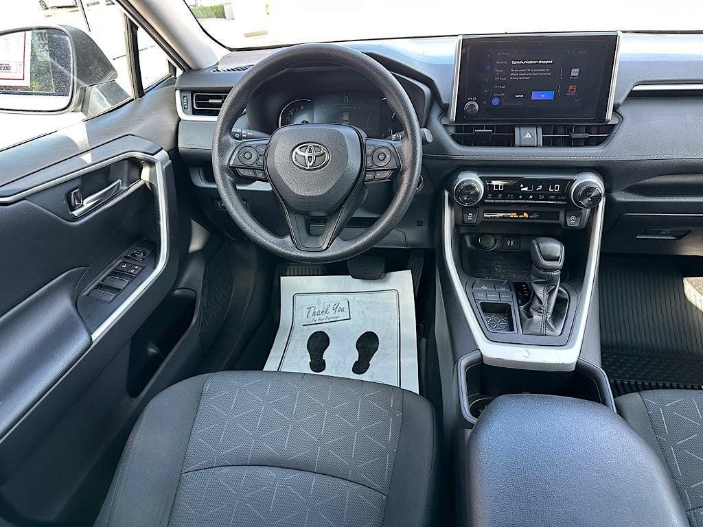 Used 2024 Toyota RAV4 XLE FWD image 19