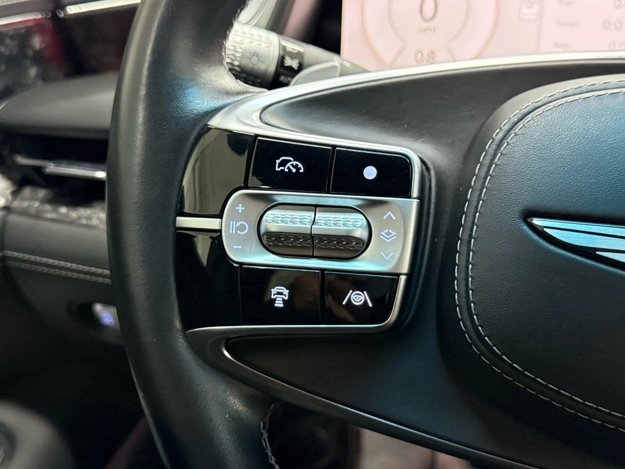 Used 2023 Genesis G90 3.5T image 19