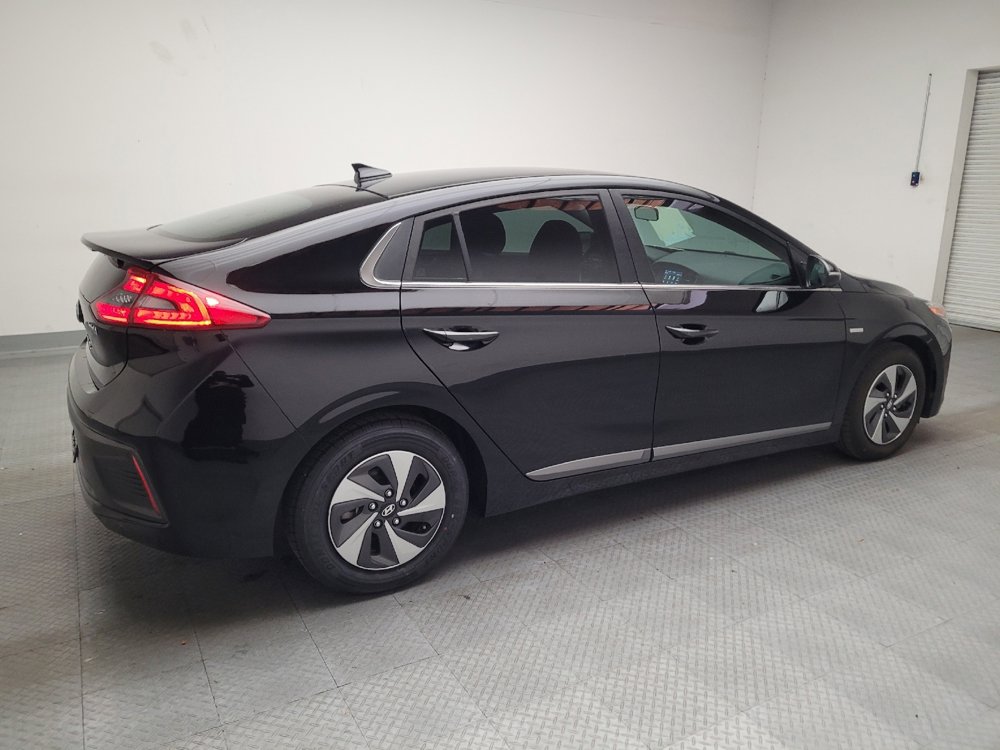 Used 2018 Hyundai Ioniq SEL image 10