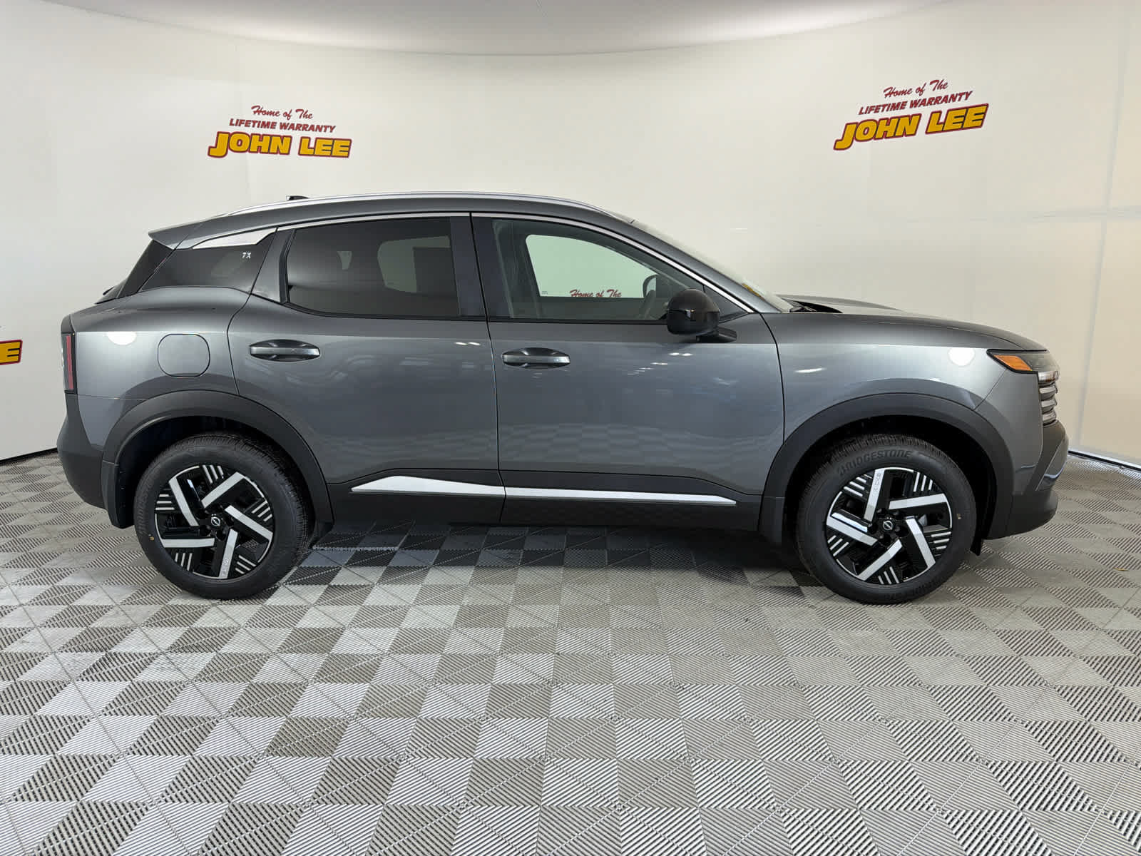 New 2026 Nissan Kicks SV w/ SV Premium Package FWD image 7