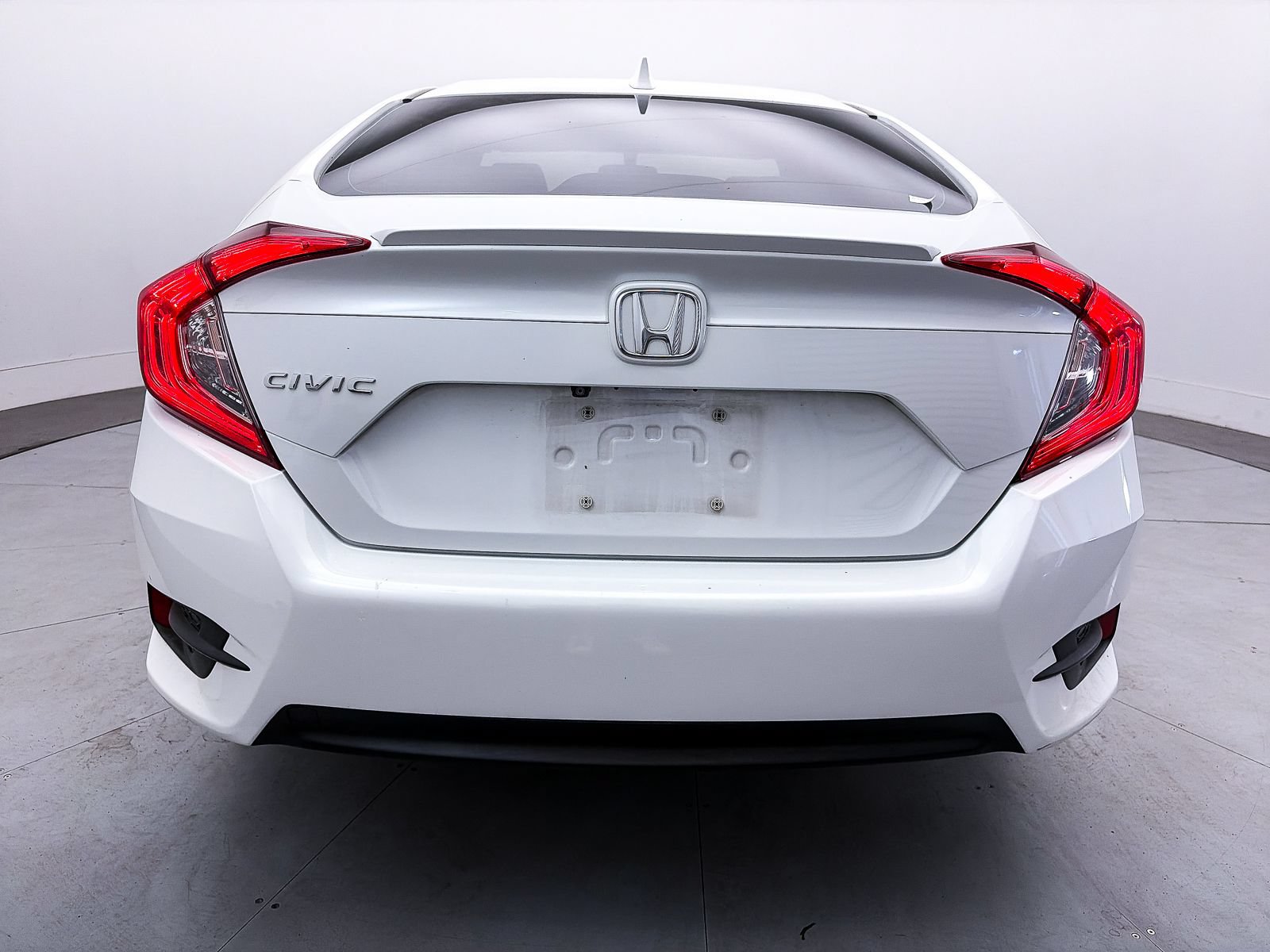 Used 2018 Honda Civic EX-T image 10