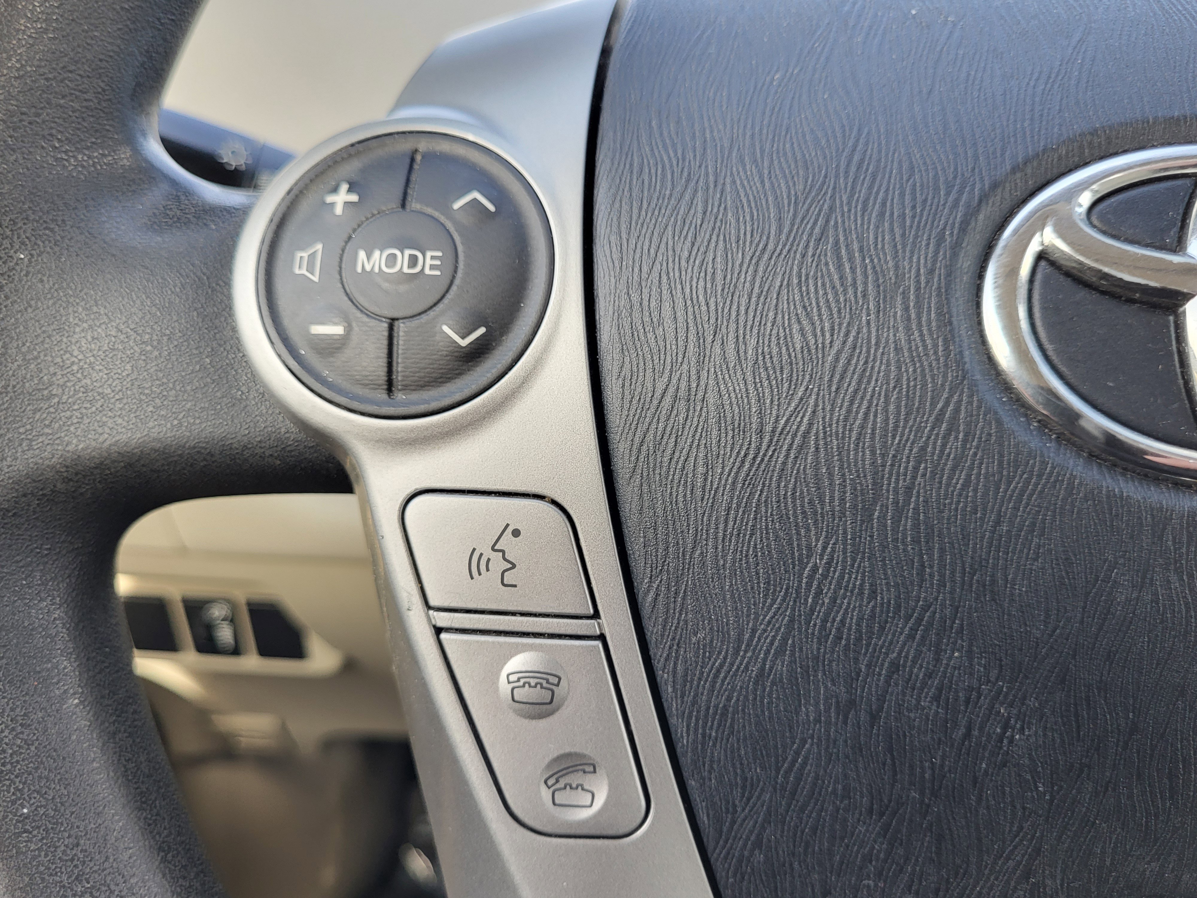 Used 2013 Toyota Prius V Three image 25