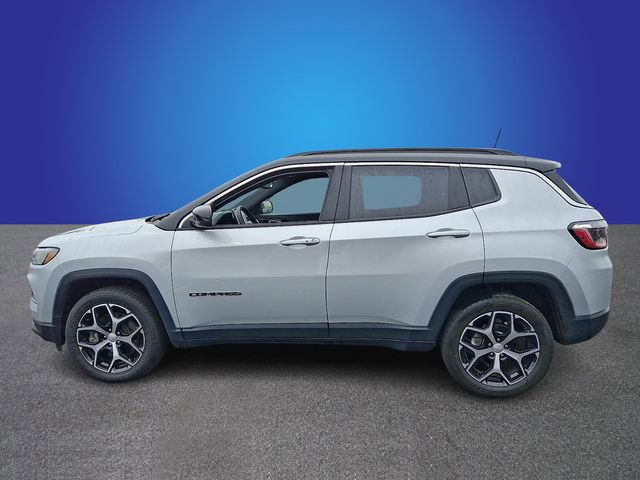 Used 2024 Jeep Compass Limited image 7