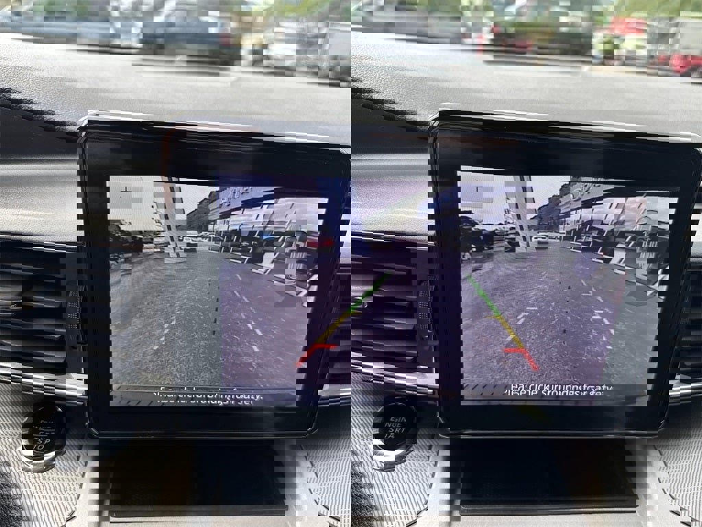 Used 2022 Ford Explorer XLT w/ Equipment Group 202A image 26