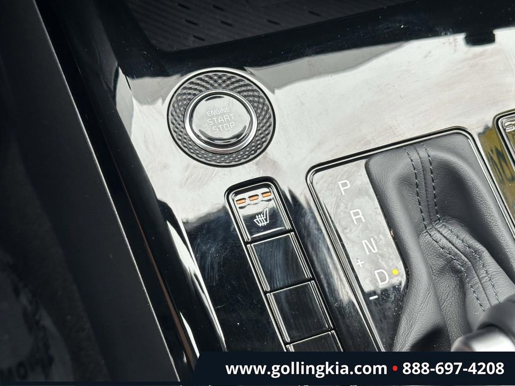 Certified 2025 Kia Niro EX FWD image 29