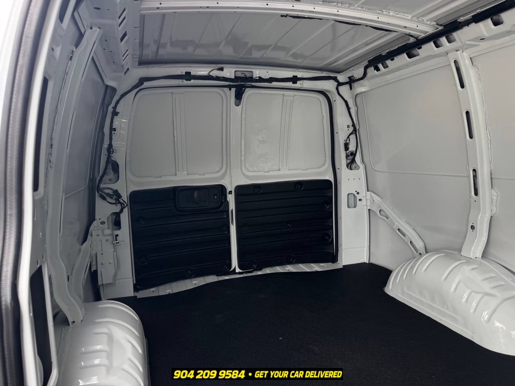 Used 2026 Chevrolet Express 2500 w/ Driver Convenience Package RWD image 28
