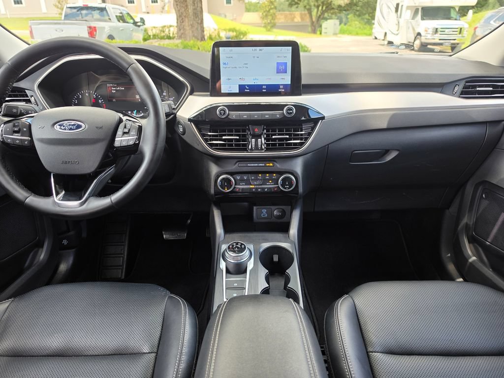 Certified 2022 Ford Escape SEL FWD image 16