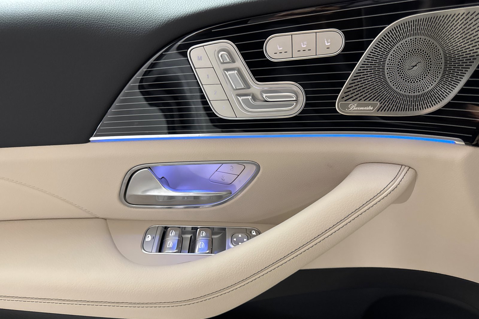New 2026 Mercedes-Benz GLS 580 4MATIC image 13