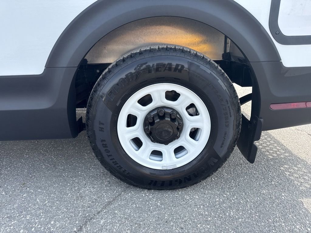 Used 2024 Chevrolet Brightdrop 400 w/ Commercial Equipment Package AWD/4WD image 25