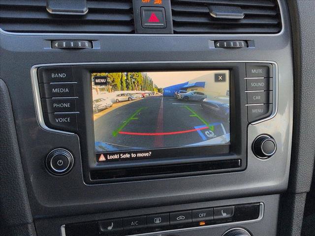 Used 2017 Volkswagen Golf S image 14