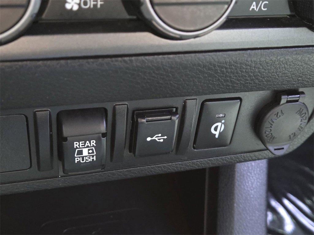 Used 2022 Toyota Tacoma TRD Off-Road w/ Black Out Package (TMS) image 5