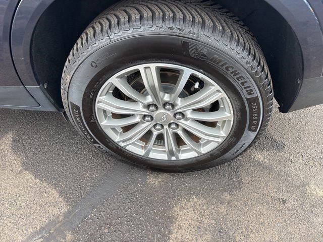 Used 2017 Cadillac XT5 Luxury w/ Driver Awareness Package image 47