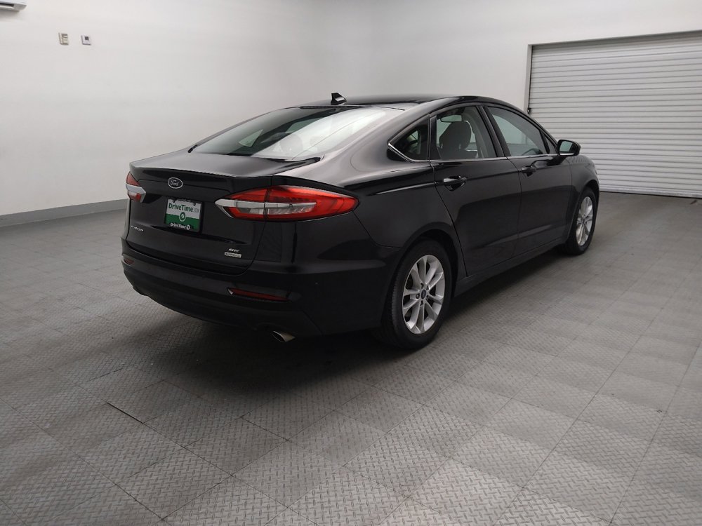 Used 2020 Ford Fusion SE FWD image 9
