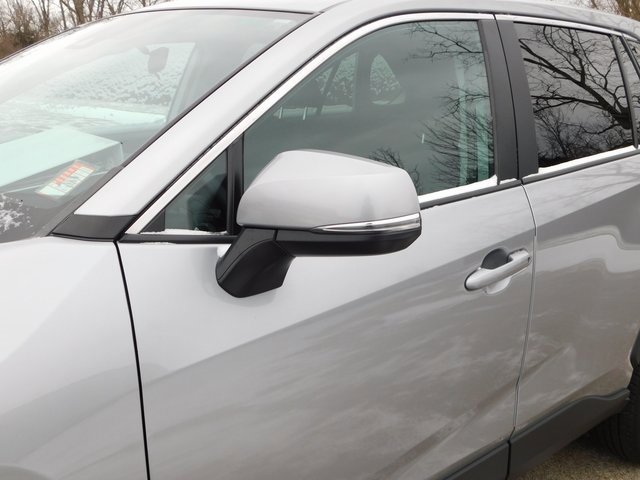 Used 2022 Toyota RAV4 LE image 11