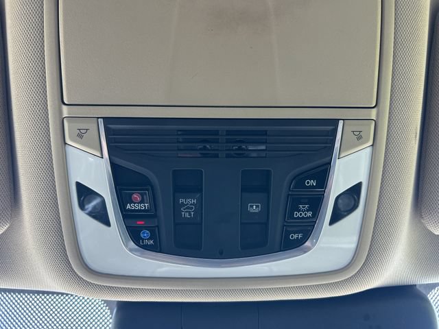 Used 2020 Acura RDX w/ Technology Package FWD image 28