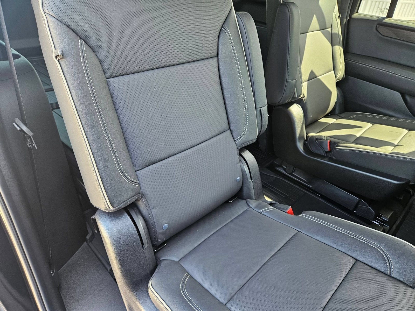 New 2026 GMC Yukon XL Elevation AWD/4WD image 28