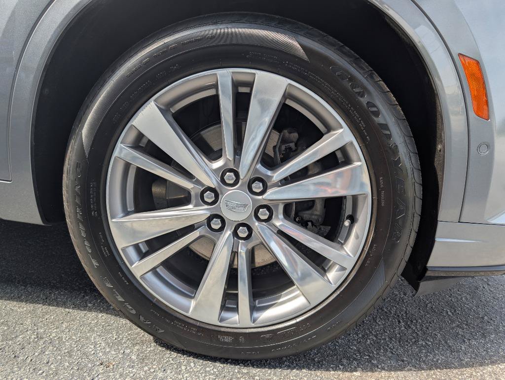 Used 2021 Cadillac XT6 Premium Luxury w/ Platinum Package FWD image 13