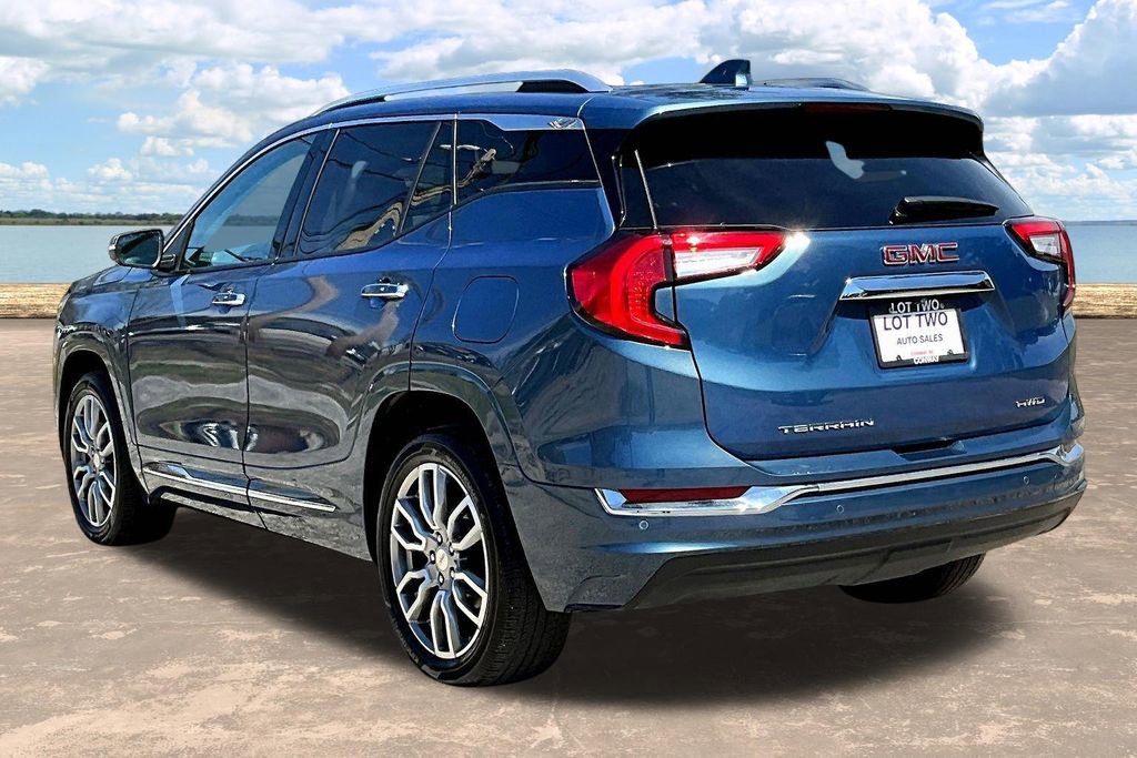 Used 2024 GMC Terrain Denali image 5