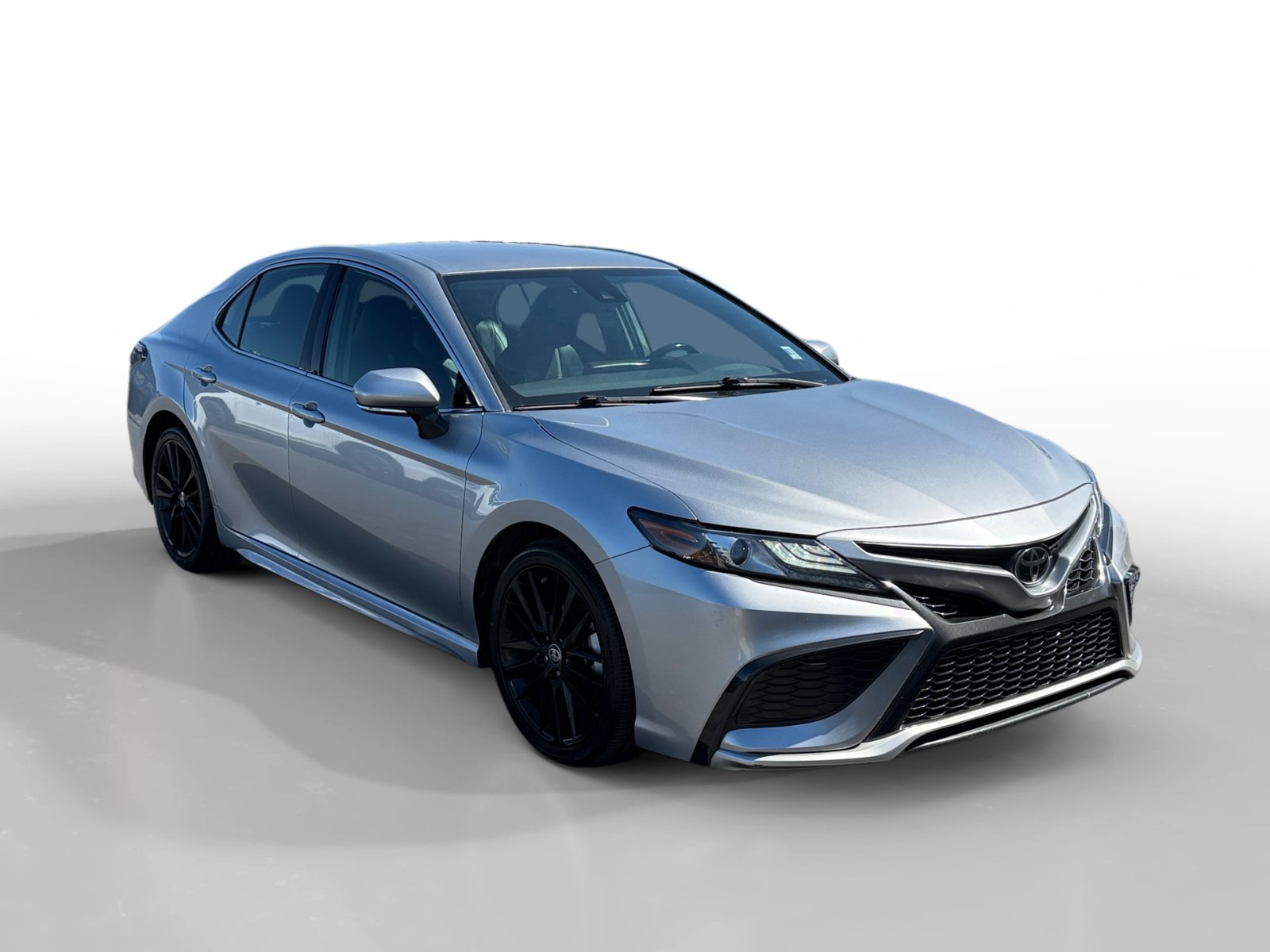 Used 2023 Toyota Camry XSE FWD image 7