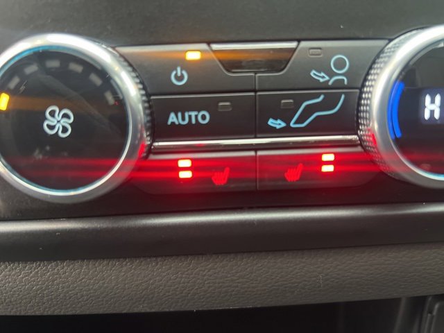 Used 2021 Ford Expedition Limited image 28