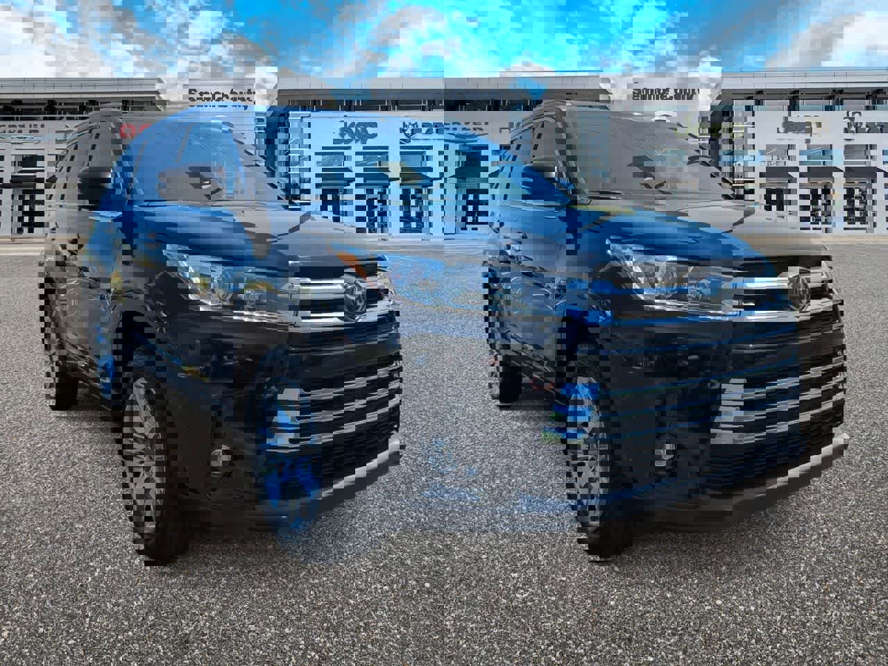 Used 2019 Toyota Highlander Limited image 2