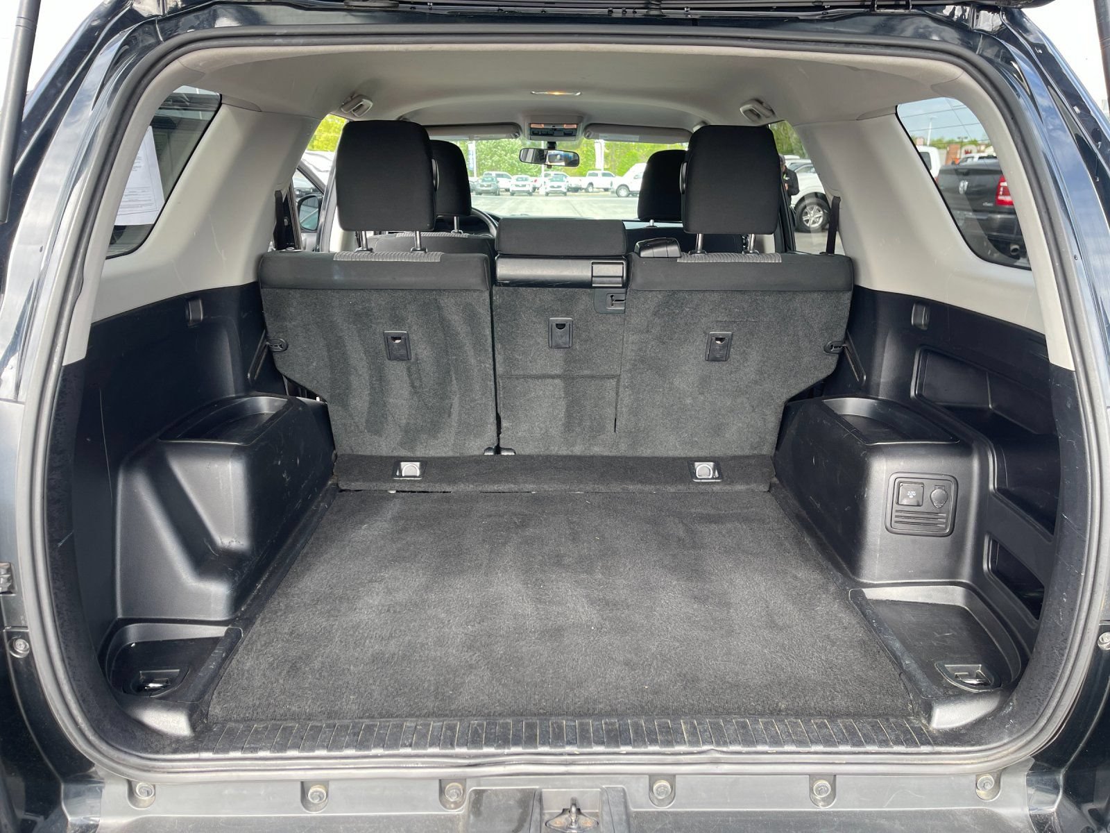 Used 2019 Toyota 4Runner SR5 AWD/4WD image 18