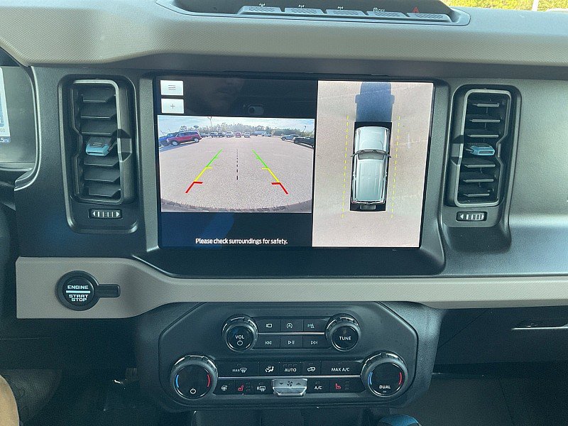 Used 2023 Ford Bronco Wildtrak image 43