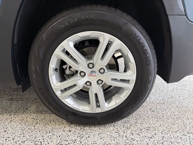 Used 2024 GMC Terrain SLE image 33