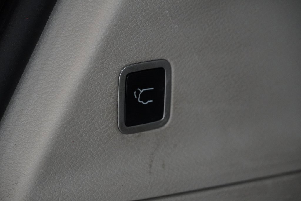 Used 2019 Chrysler Pacifica Touring-L image 10