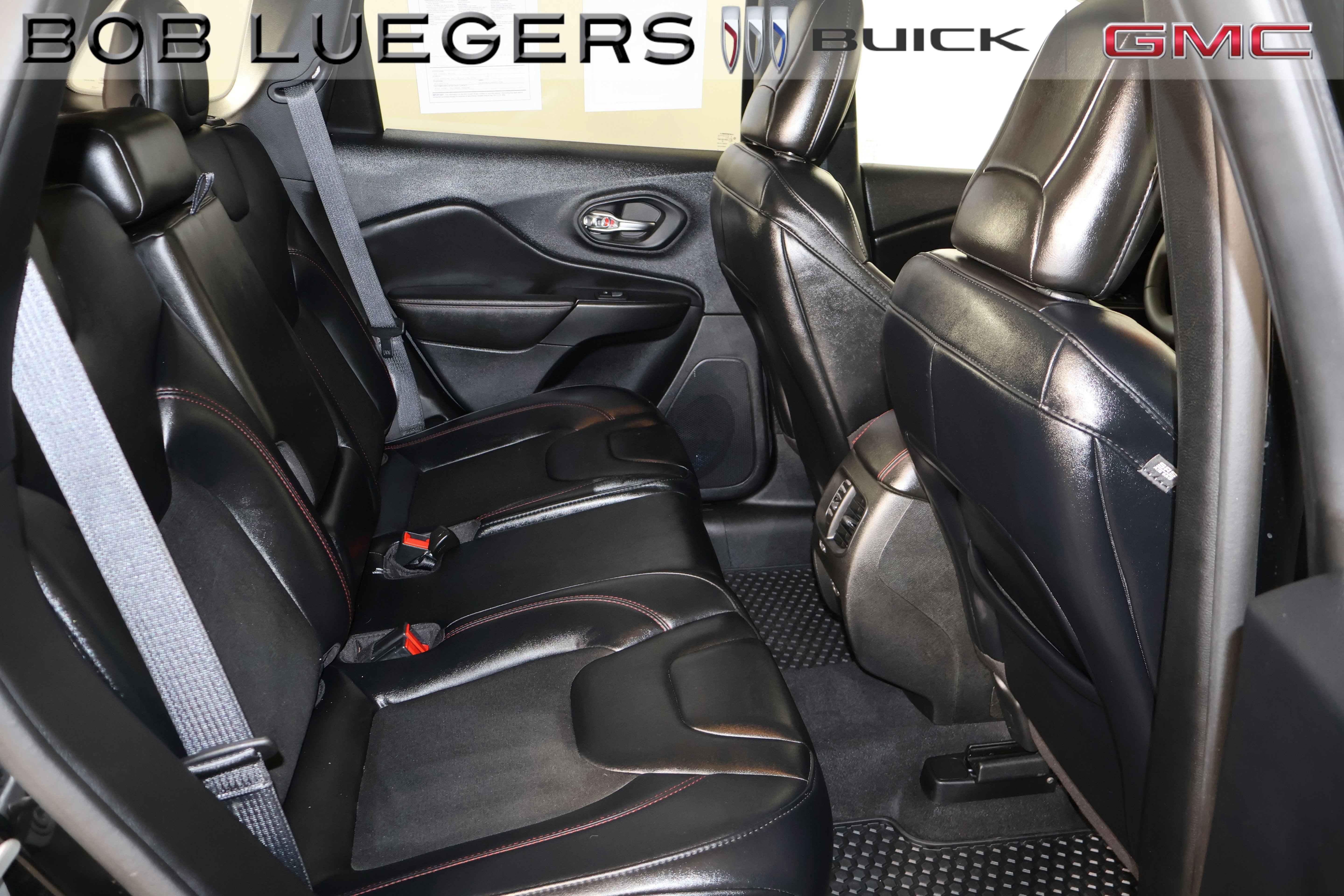 Used 2022 Jeep Cherokee Trailhawk w/ Sun, Sound & Nav Group image 18