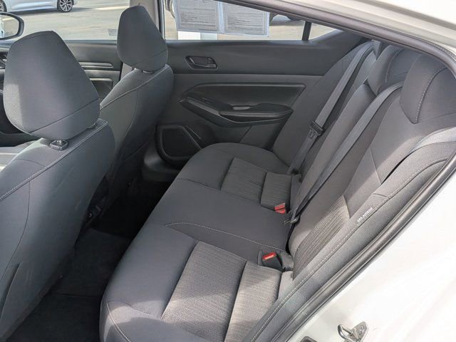 Used 2025 Nissan Altima 2.5 SV image 13