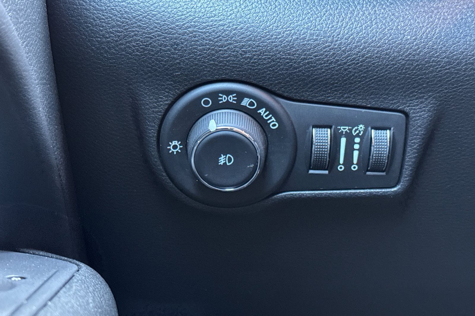 Used 2024 Jeep Compass Trailhawk image 31