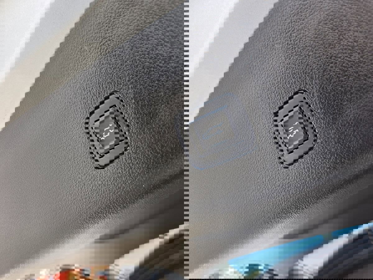 Used 2018 Chevrolet Traverse Premier image 13