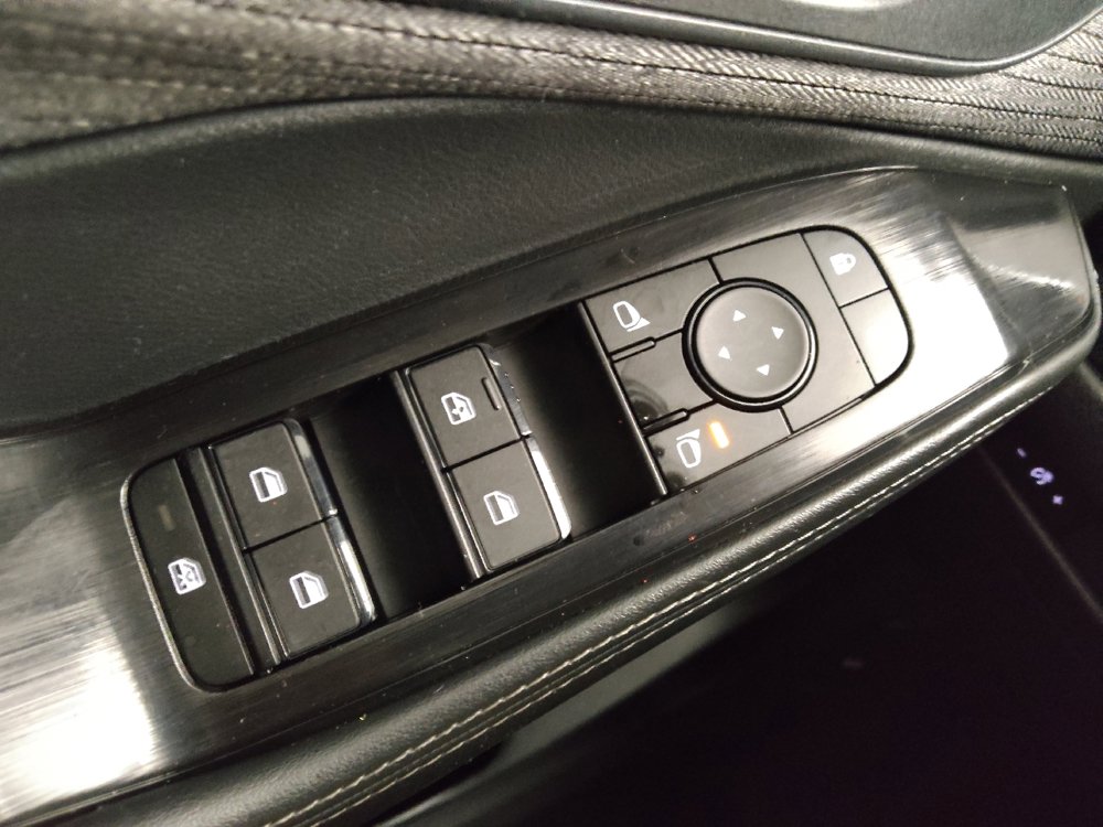 Used 2021 Nissan Rogue SV image 27