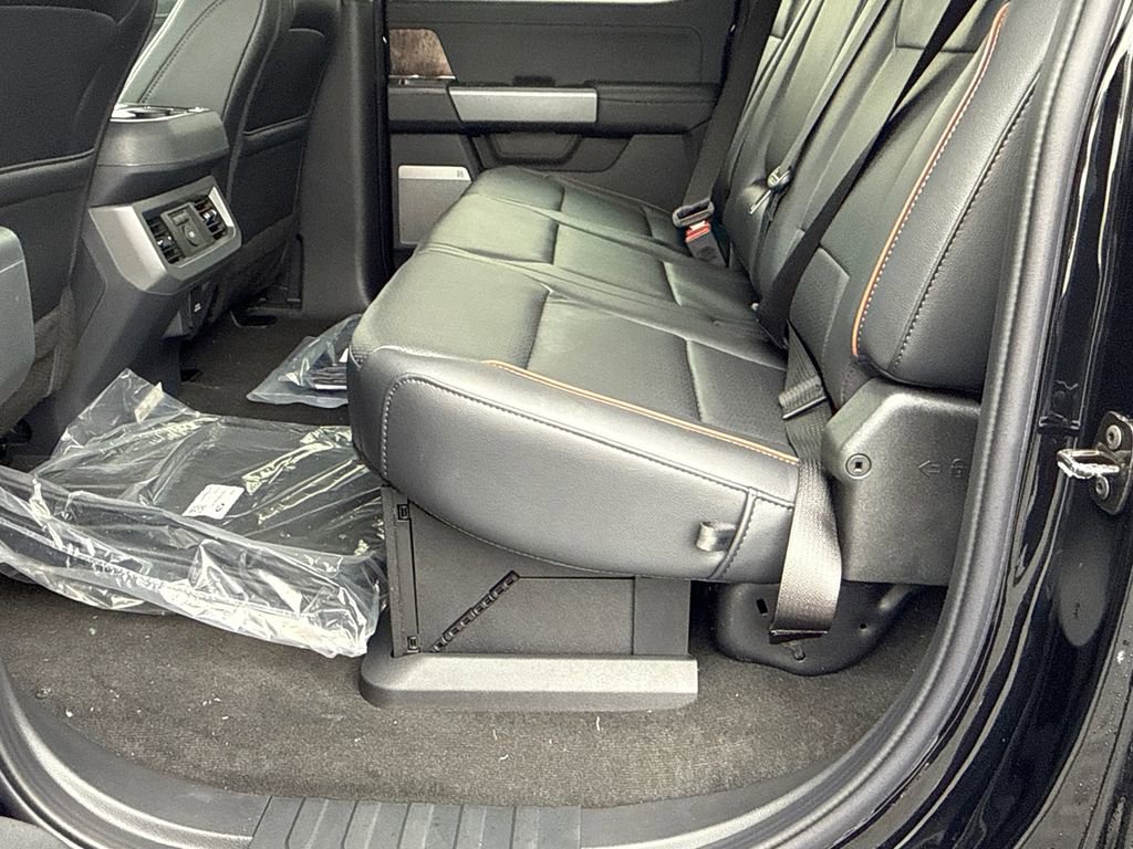 New 2026 Ford F250 Lariat w/ Black Appearance Package image 21