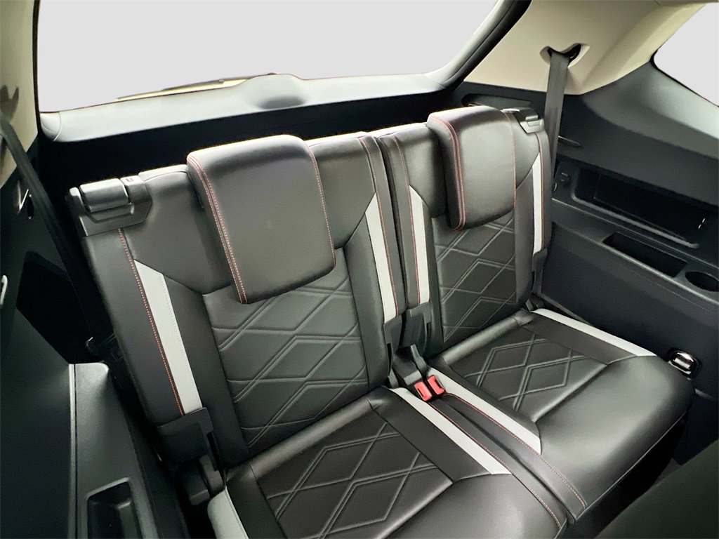 Used 2024 Volkswagen Atlas Peak Edition SE image 26