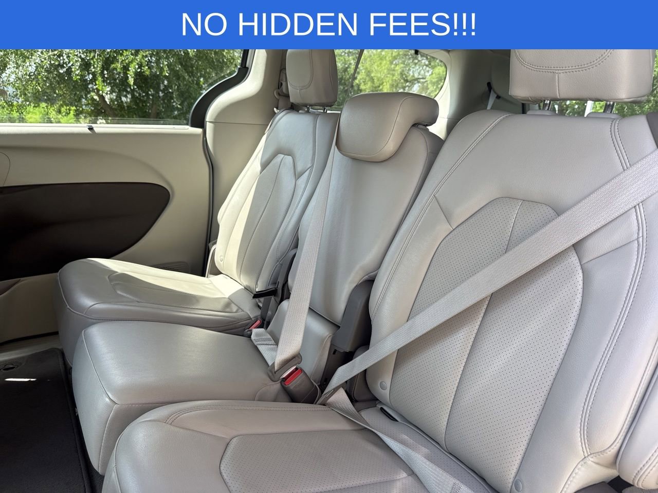 Used 2020 Chrysler Pacifica Touring-L w/ Advanced Safetytec Group FWD image 46