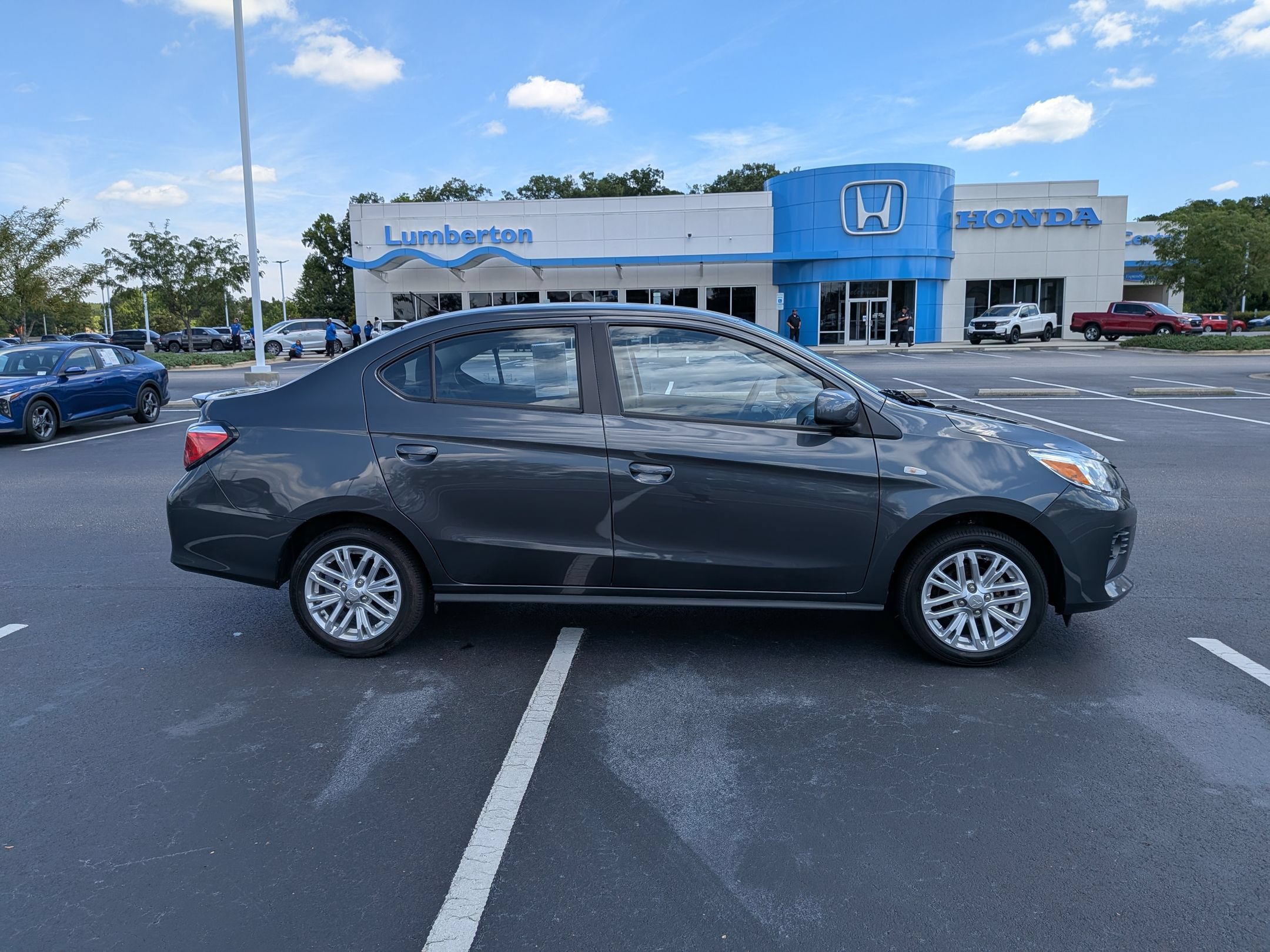 Used 2024 Mitsubishi Mirage G4 LE FWD image 2
