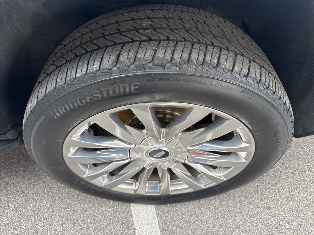 Used 2021 Cadillac Escalade ESV Premium Luxury image 11