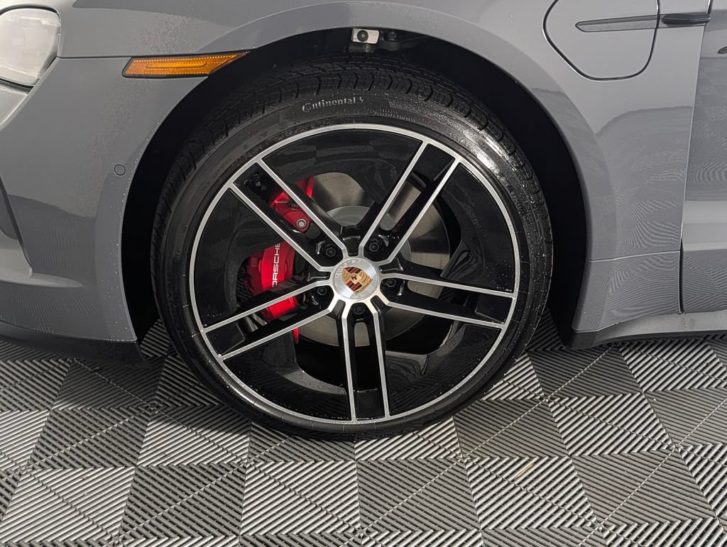 New 2026 Porsche Taycan 4S AWD/4WD image 11