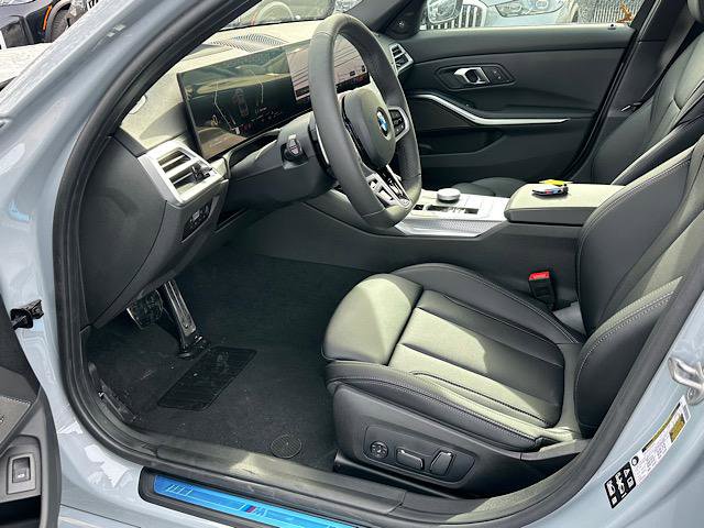 New 2026 BMW 330i xDrive Sedan w/ M Sport Package image 4