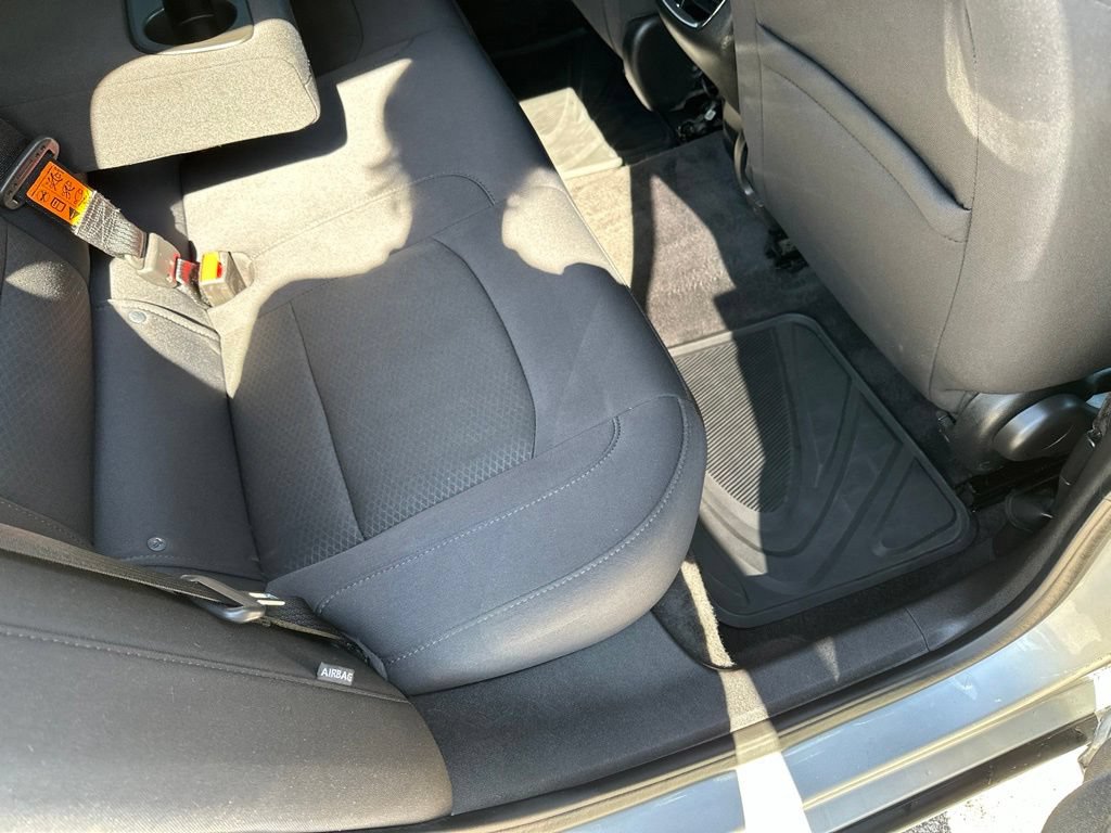 Used 2017 Chevrolet Malibu LT FWD image 15