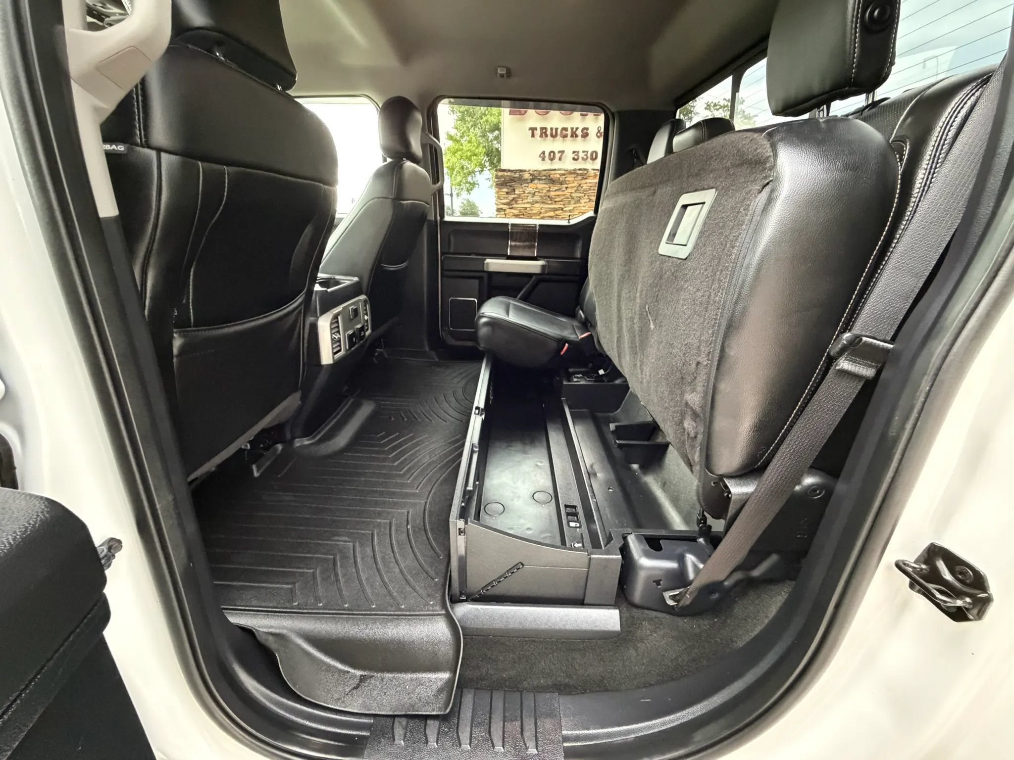 Used 2017 Ford F350 Lariat w/ Tow Technology Bundle AWD/4WD image 24