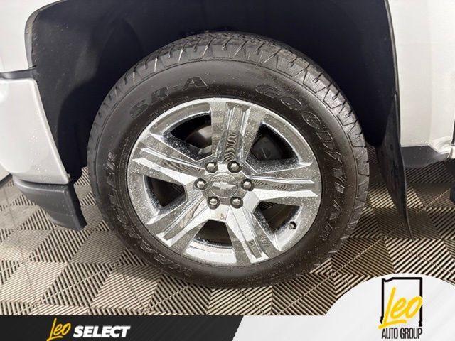 Used 2018 Chevrolet Silverado 1500 Custom w/ Custom Value Package AWD/4WD image 21