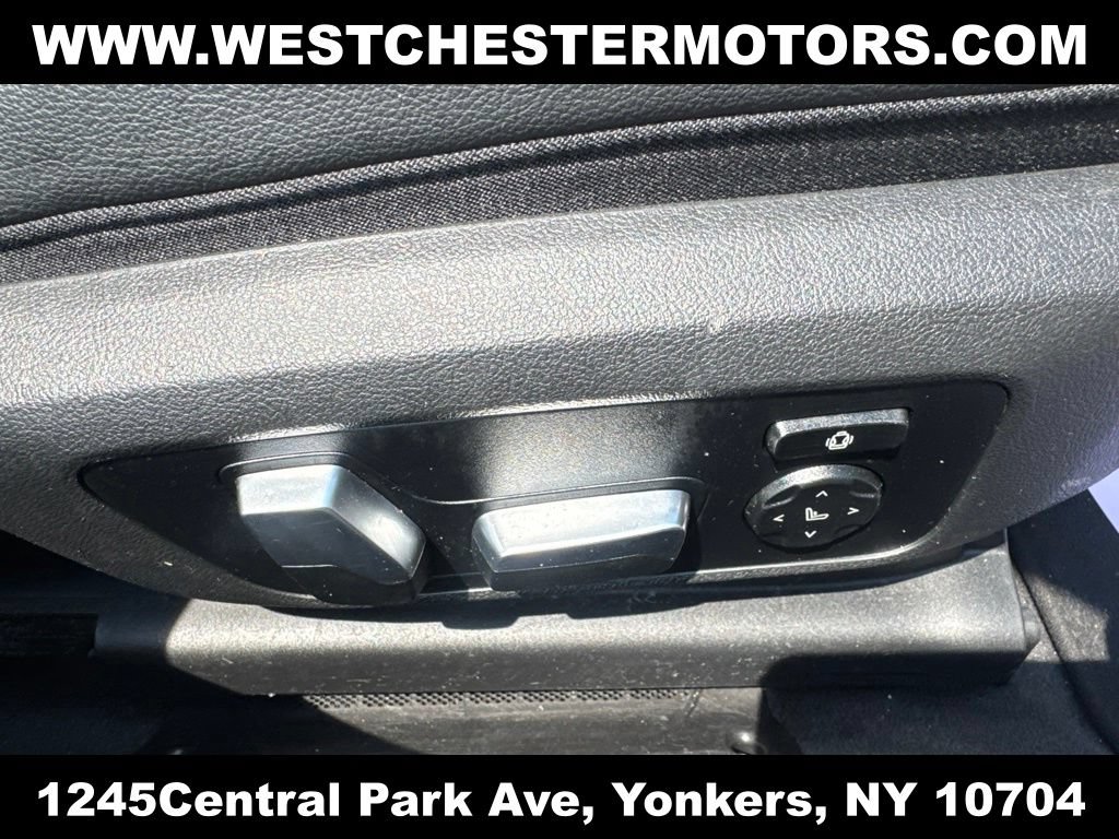 Used 2019 BMW 330i xDrive Sedan w/ M Sport Package AWD/4WD image 17