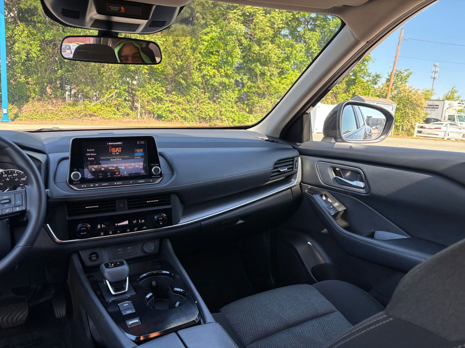 Used 2025 Nissan Rogue SV FWD image 38