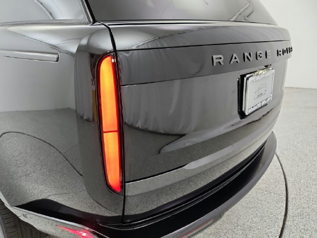 New 2026 Land Rover Range Rover Long Wheelbase SE AWD/4WD image 38